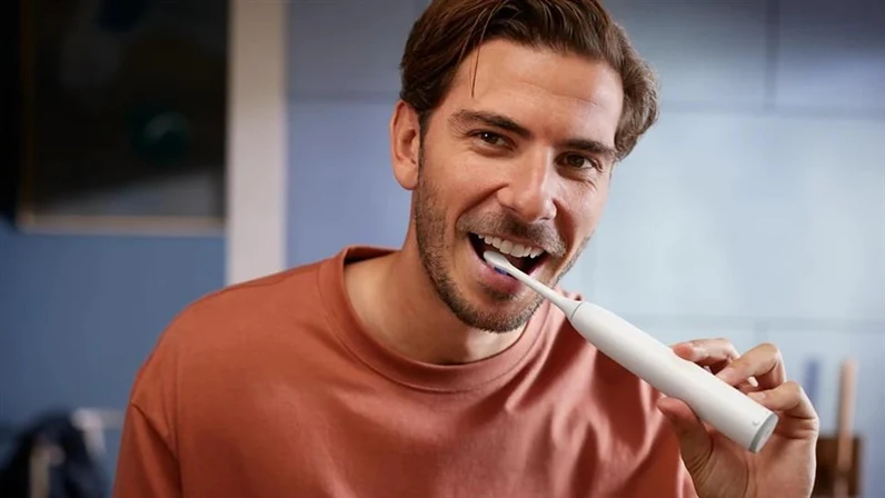 Elektrinis dantų šepetėlis Philips Sonicare 6100 HX7400/01